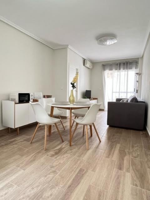Eb By Zanis Apartment Торевиеха Екстериор снимка